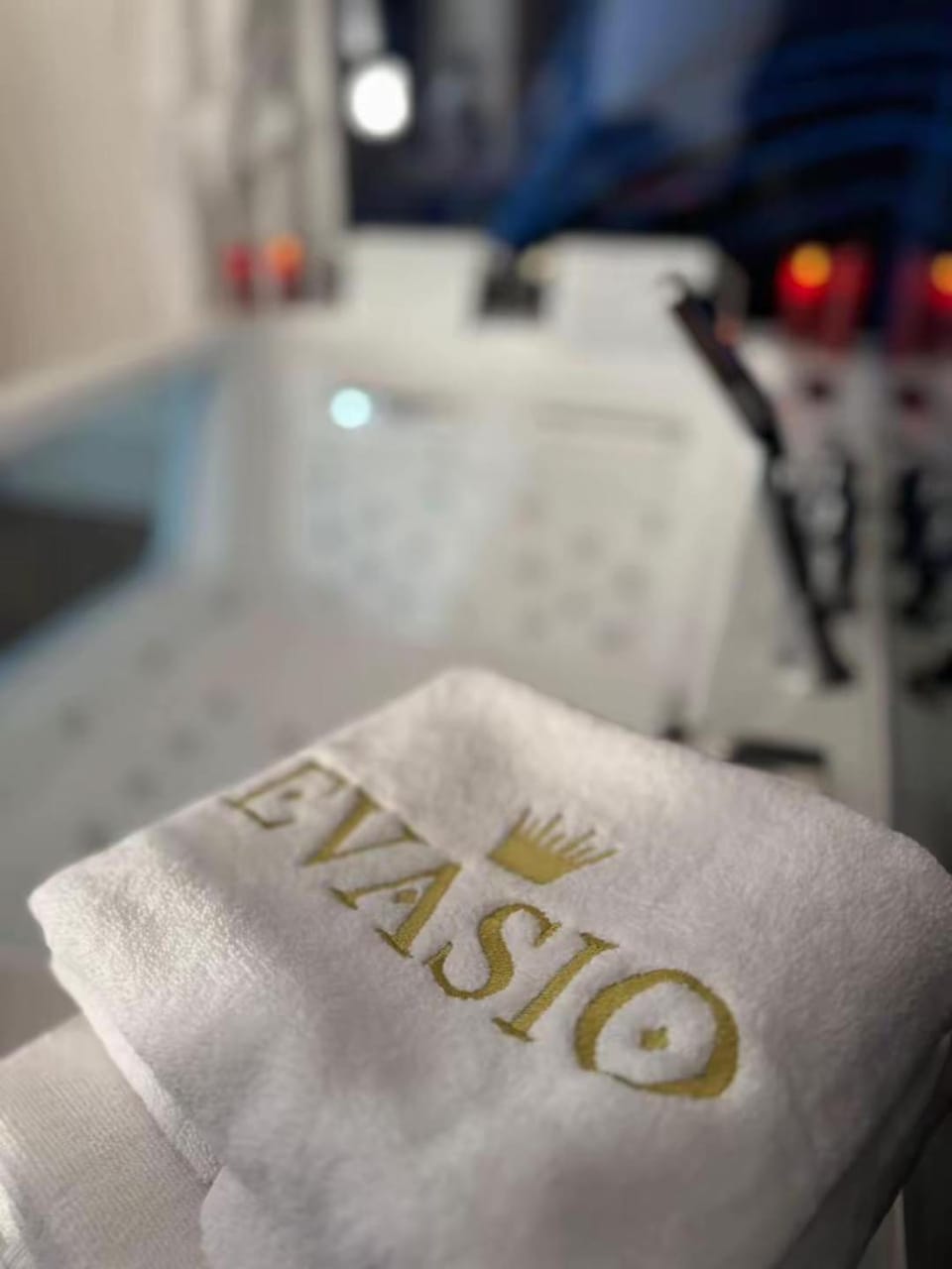 Suite EVASIO, au pied du château fort, parking privé Apartment in Wallonia, Belgium