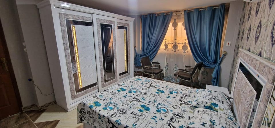 Bed, Photo of the whole room, Bedroom, wardrobe