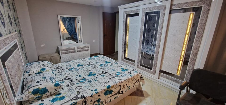 Bed, Photo of the whole room, Bedroom, wardrobe