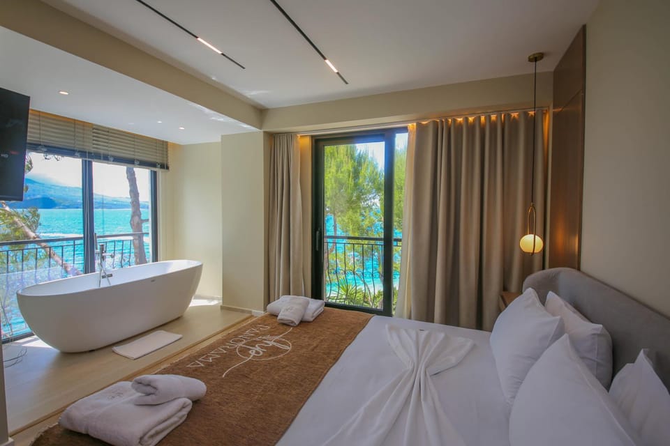 Bedroom, Sea view, Bath