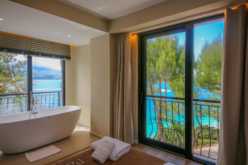 Bedroom, Sea view, Bath