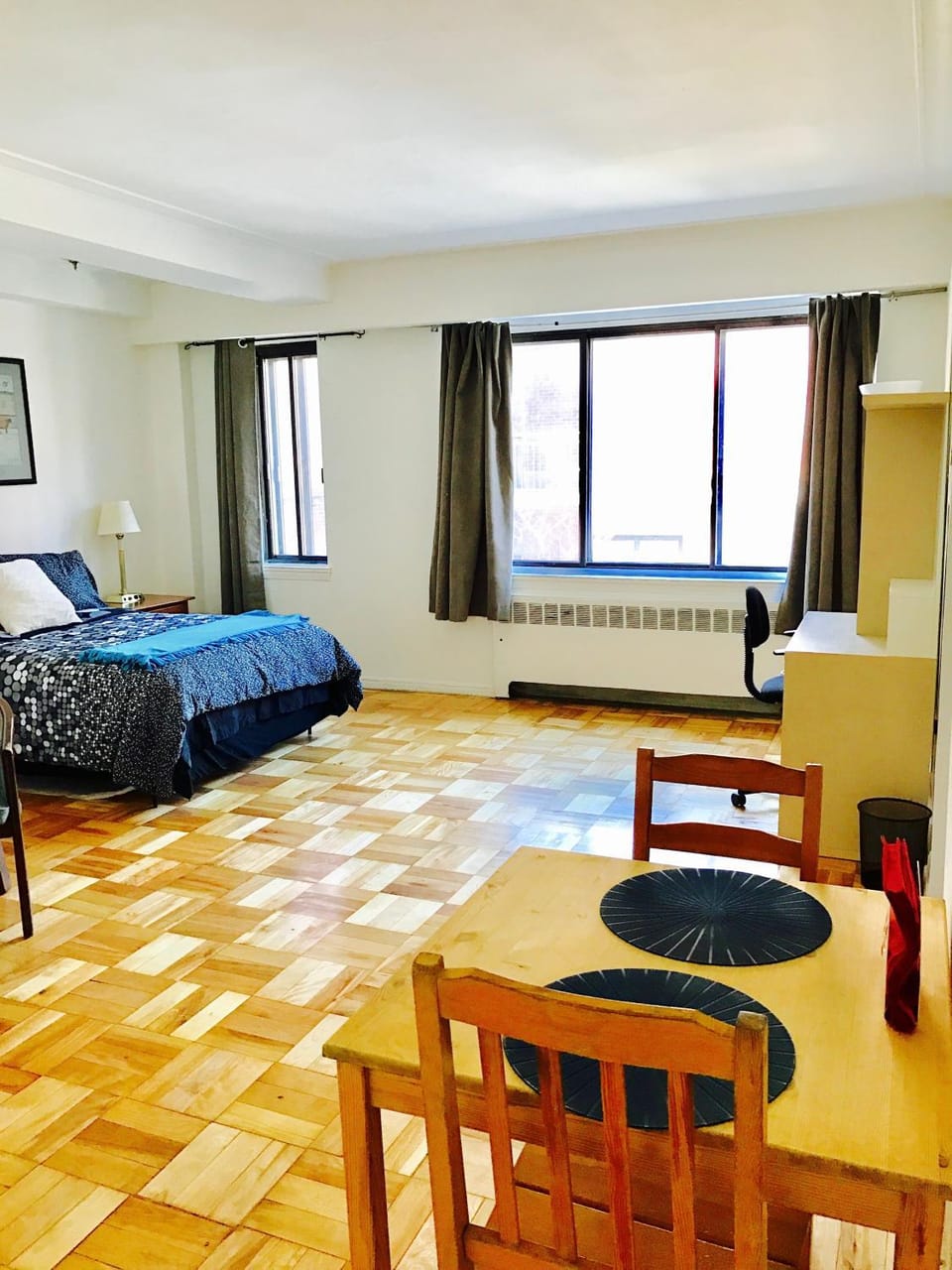 Bed, Living room, Seating area, Bedroom