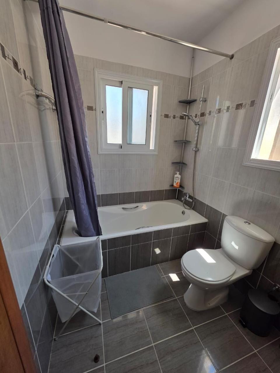 Shower, Bathroom, Bath, towels