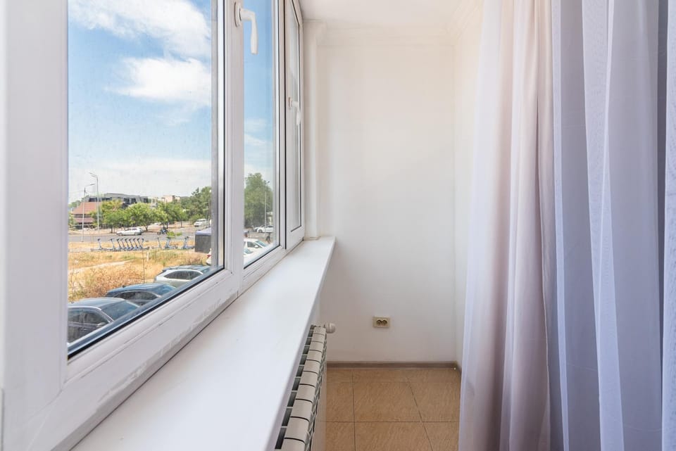3-комн рядом с MEGA простор и стиль 6 чел Apartment in Almaty