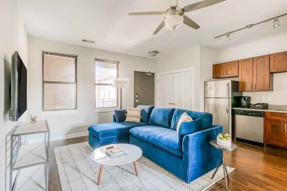 CozySuites MusicRow Classy 1BR in Nashville! 09 Apartment in Music Row