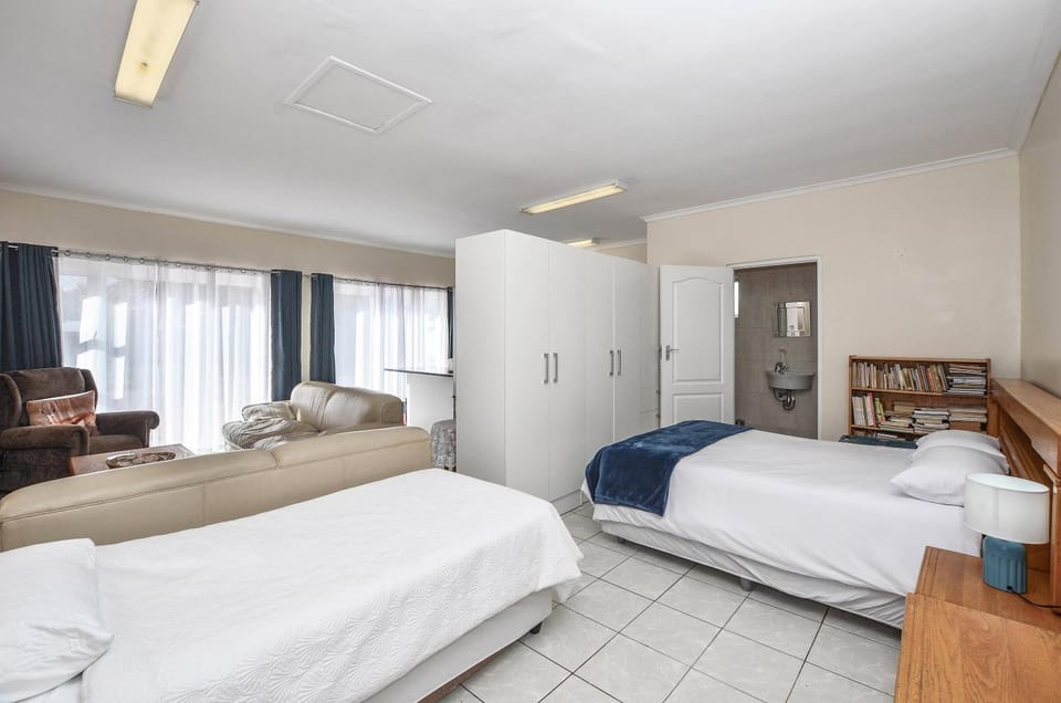 Family Tides Studio Apartment in Western Cape