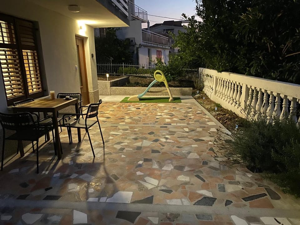 Patio, Garden, Garden, Balcony/Terrace, Dining area