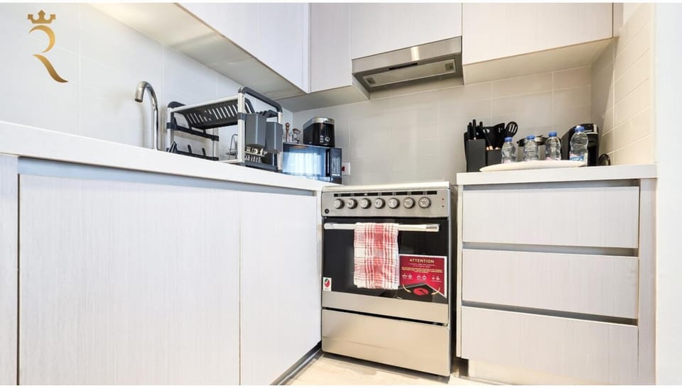 Coffee/tea facilities, Kitchen or kitchenette, oven, toaster