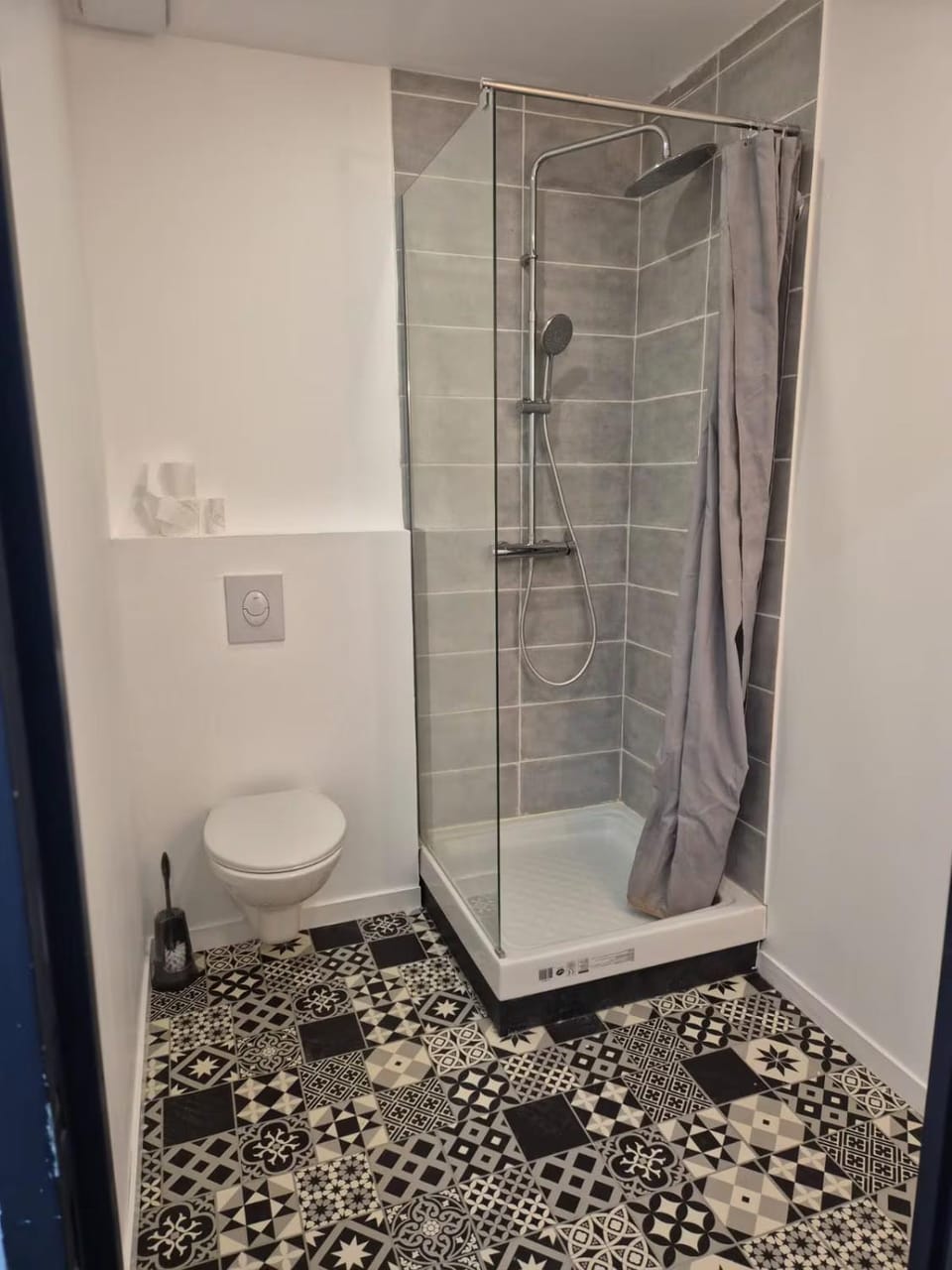 Shower, Toilet, Bathroom