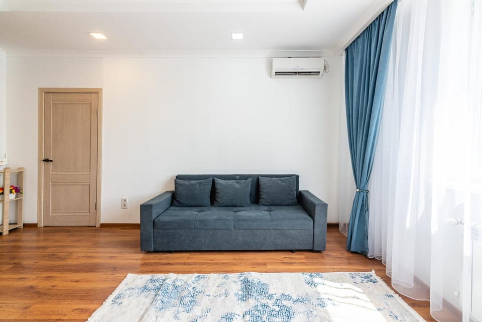 2-комн рядом с MEGA уютная квартира 4 чел Apartment in Almaty