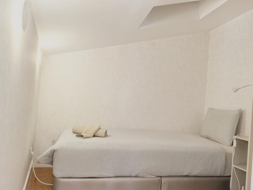 B&J Alfama Cruise terrace 4 Apartment in Lisbon