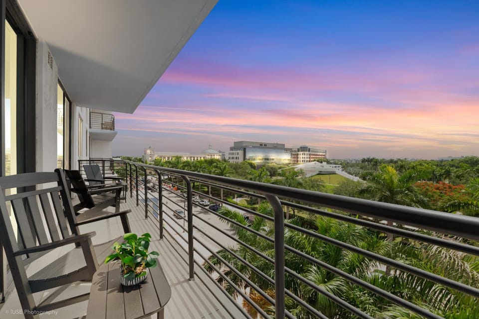 Natural landscape, View (from property/room), Balcony/Terrace