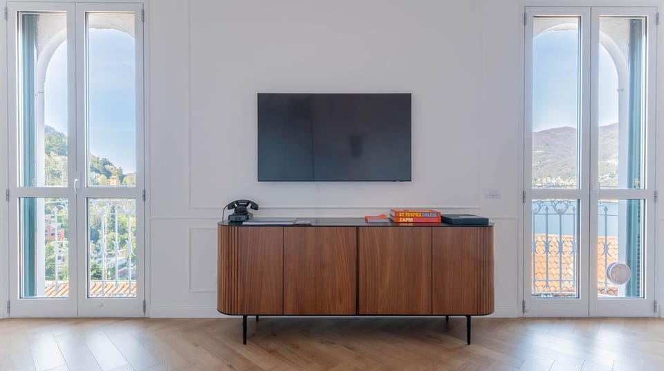 Communal lounge/ TV room, TV and multimedia, Living room, furniture, wardrobe