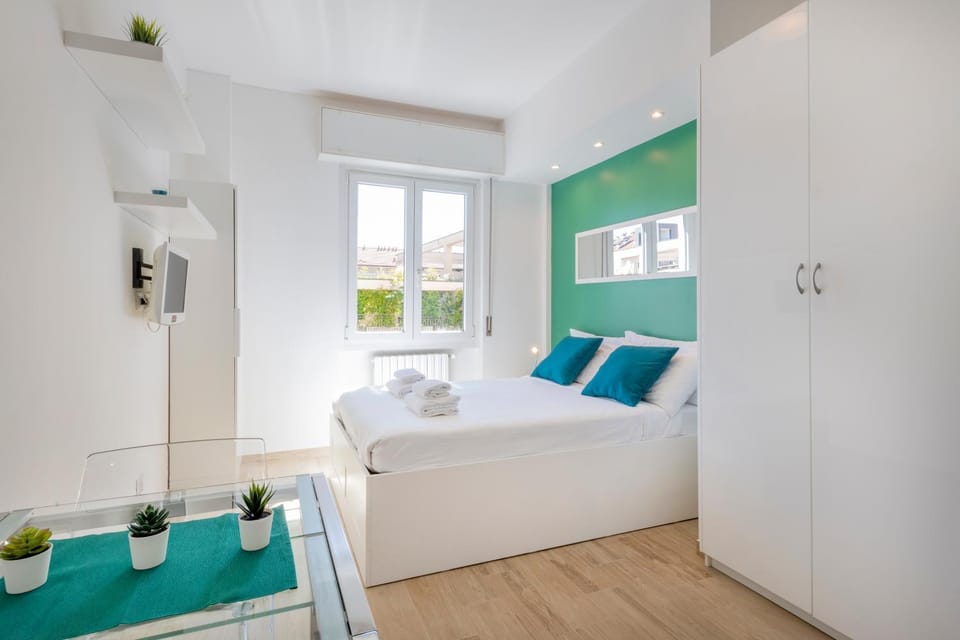 Bed, Bathroom, Photo of the whole room, Bedroom, towels