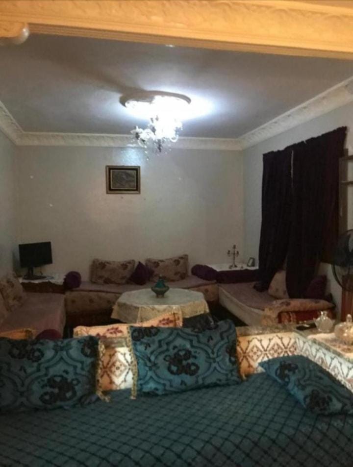 Superbé appartement bien équipé, situé à environ 300 Metres de la Plage Martil Apartment in Tangier-Tétouan-Al Hoceima