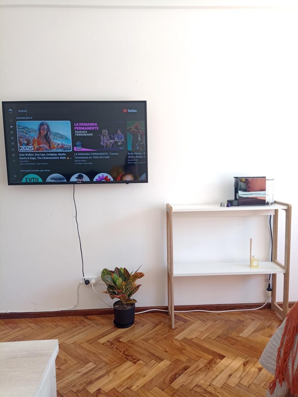 Communal lounge/ TV room, TV and multimedia