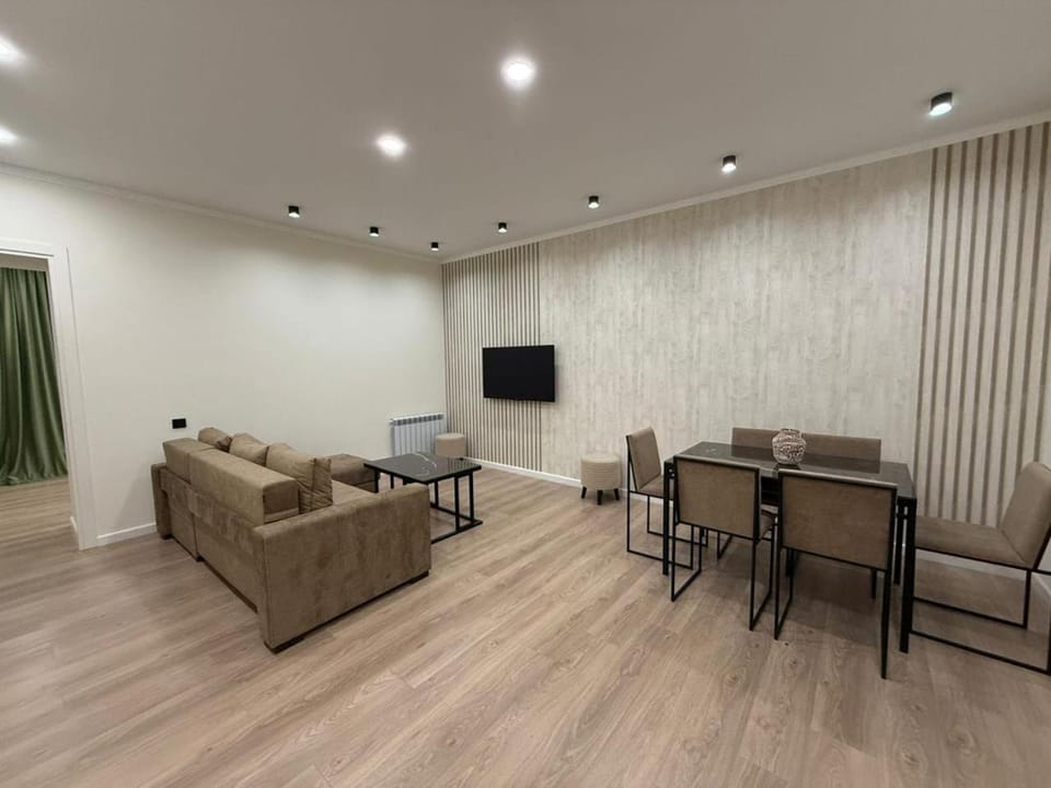 Deluxe Modern 2 bedroom Apartment in City Center, Republic Square Apartment in Yerevan