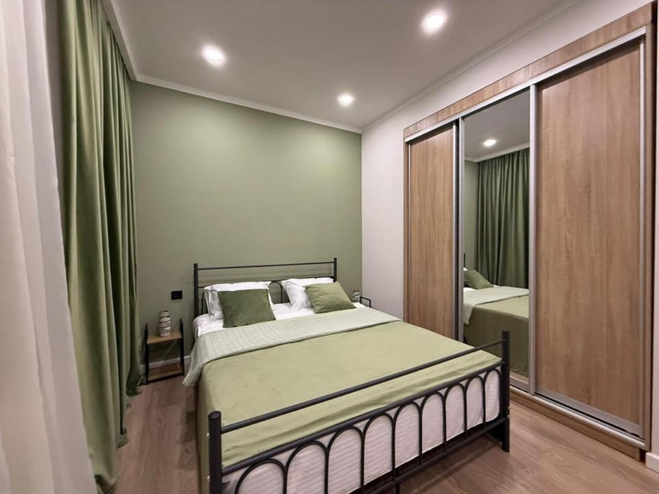 Deluxe Modern 2 bedroom Apartment in City Center, Republic Square Apartment in Yerevan