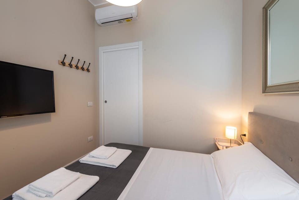 TV and multimedia, Bedroom, towels
