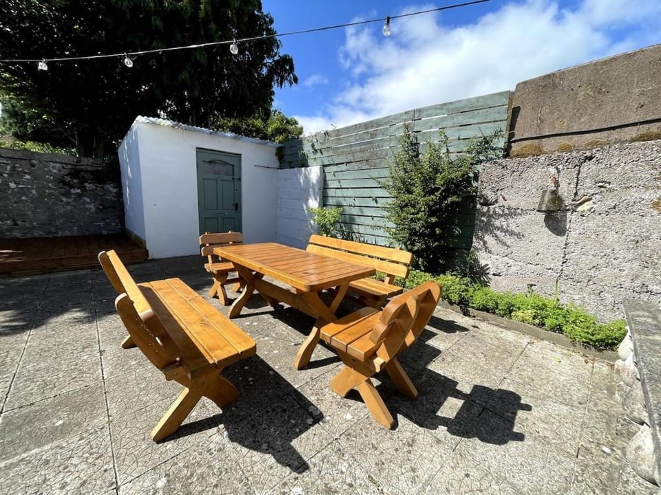 Patio, Dining area