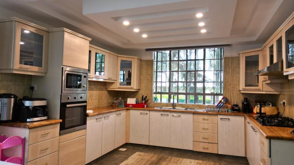 Coffee/tea facilities, Kitchen or kitchenette
