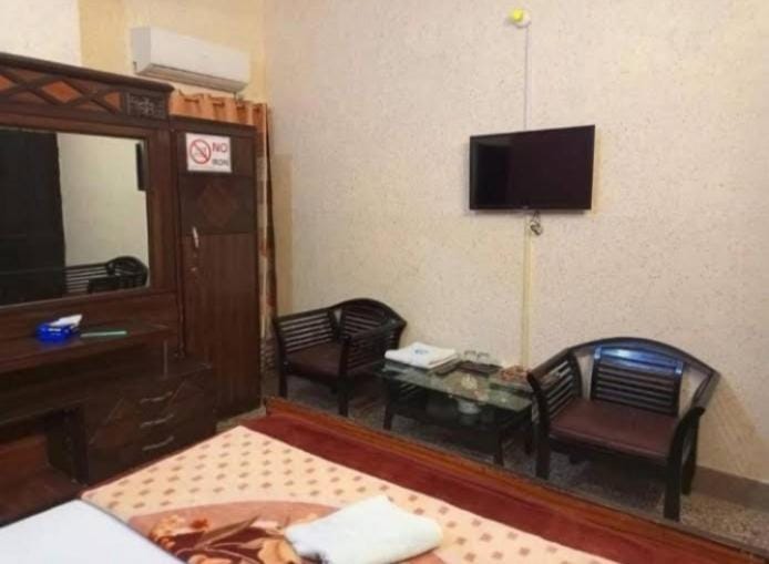 Furnish Rooms Near Jinnah Airport Bed and Breakfast in Karachi