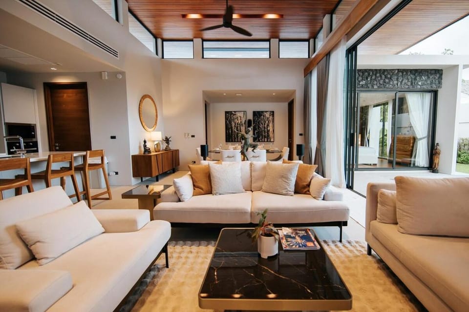 Botanic Modern loft Villa Private Pool 10 min BangTao Villa in Thep Krasatti