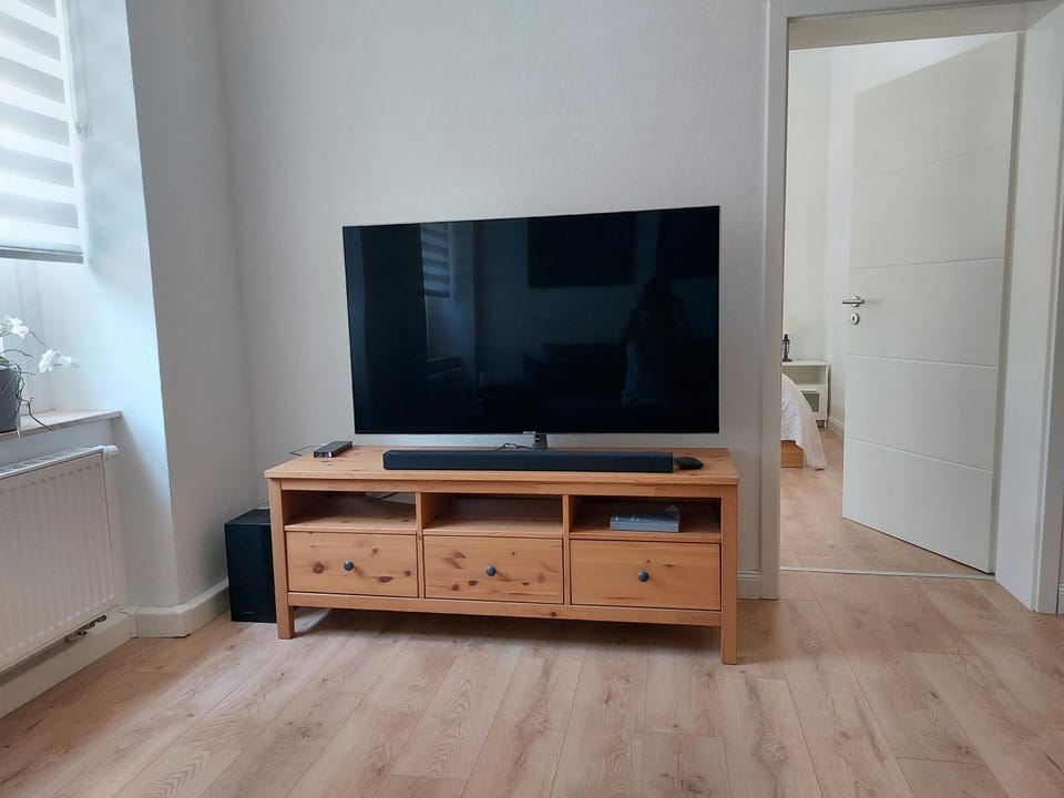 TV and multimedia, Evening entertainment