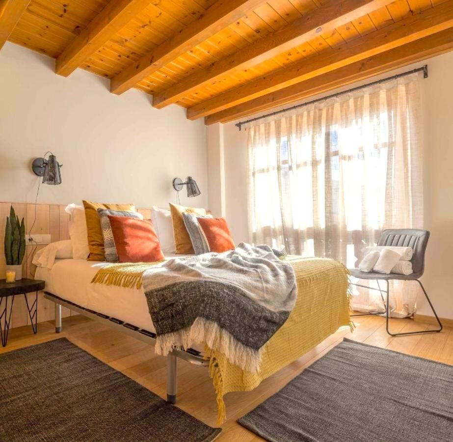 Apartament familiar de luxe i balcó amb vistes by RURAL D'ÀNEU Apartment in Catalonia