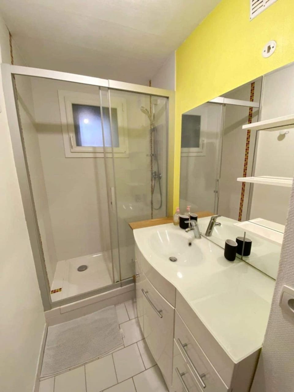 Alcove, 4 Chambres - Proche tram - Centre Nantes Apartment in Rezé