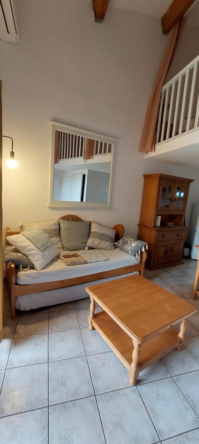 Seating area