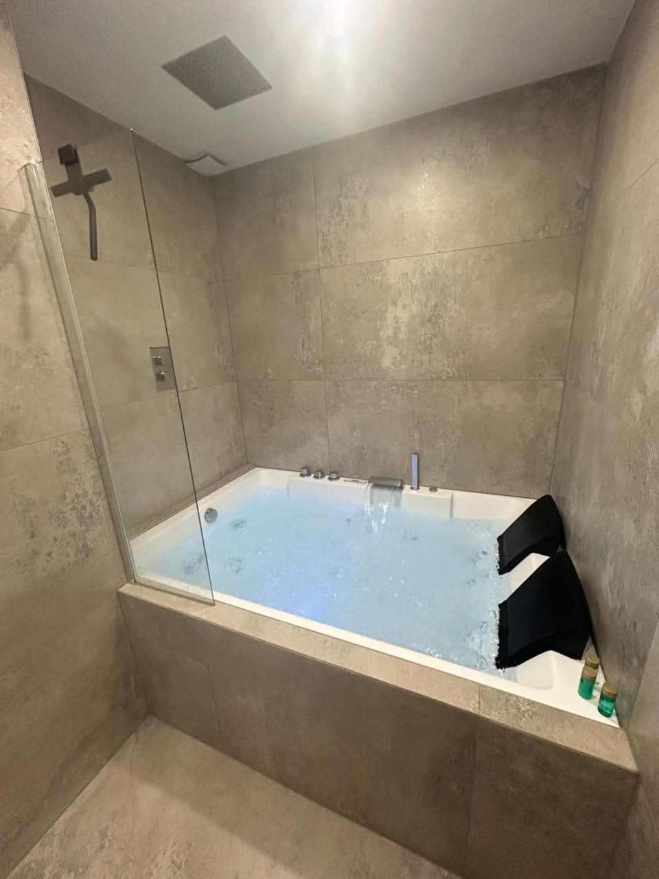 Hot Tub, Bathroom, Bath