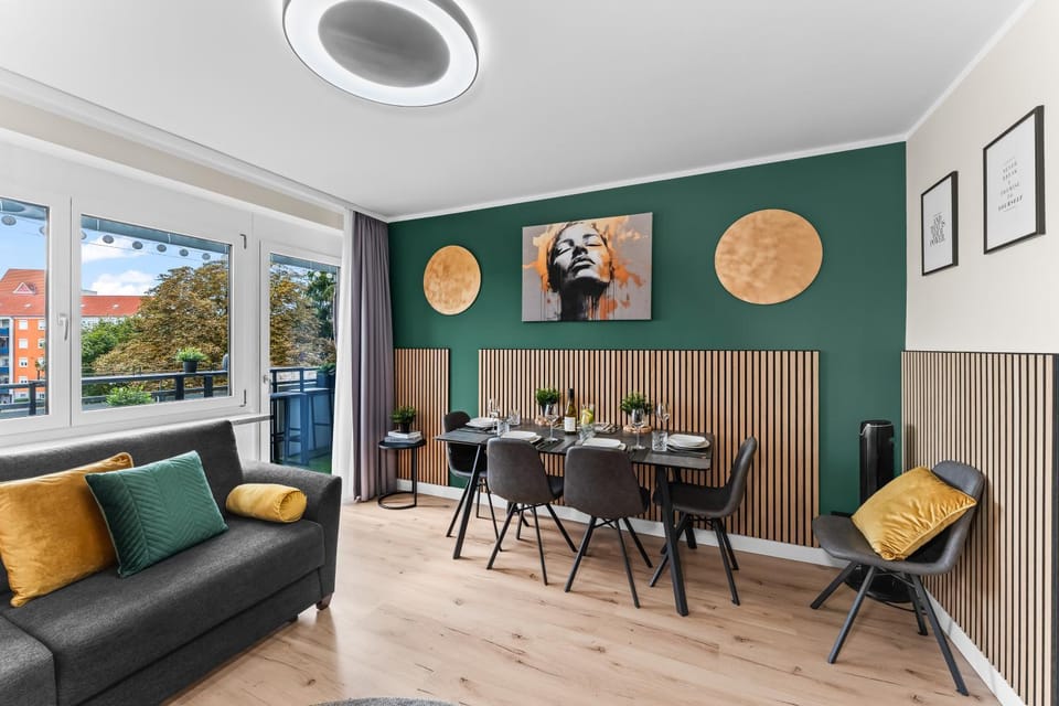 Living room, Seating area, Dining area