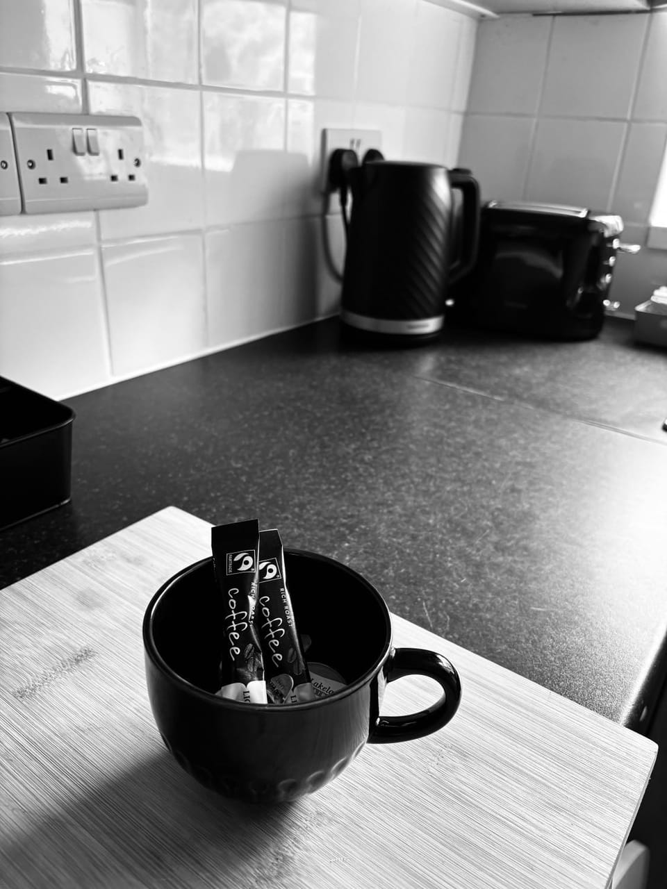 Garrick's Suite-Home away from Home- suitable for couples retreat, Contractors and NHS- free parking Apartment in Southport