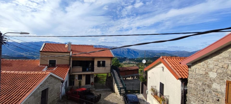 House of Serra da Cabreira House in Vila Real District