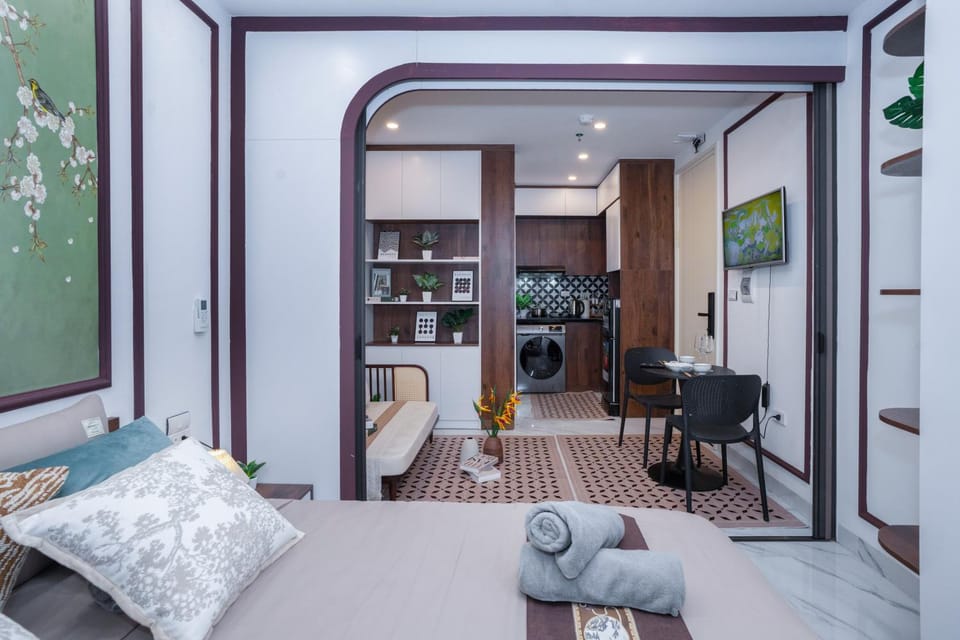 TV and multimedia, Kitchen or kitchenette, Living room, Seating area