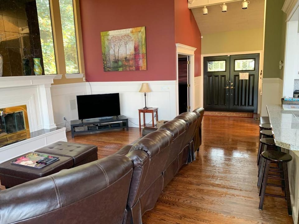 Beautiful Puget Sound Waterfront Villa Villa in Federal Way