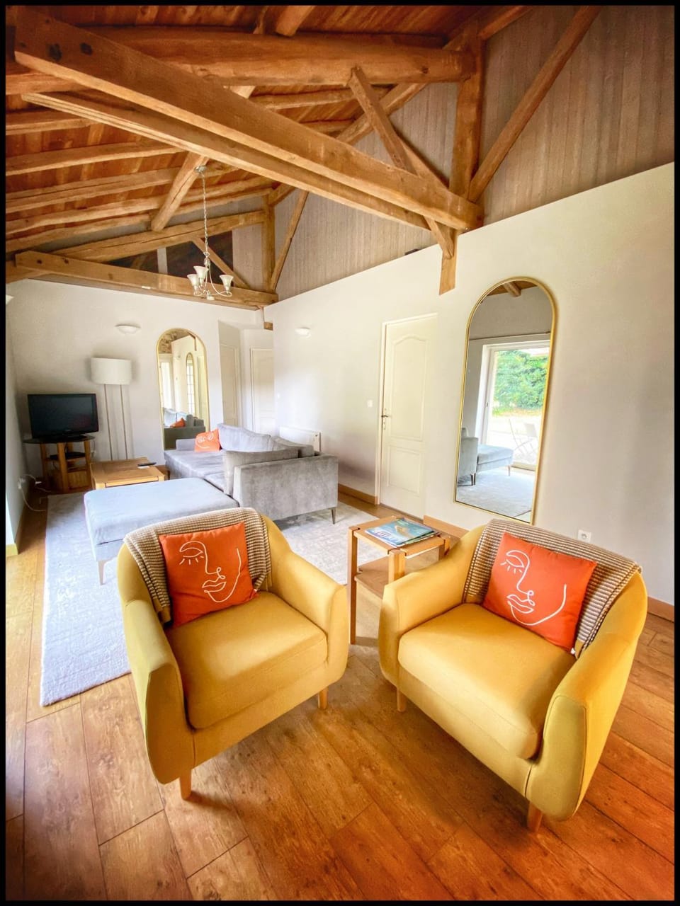Living room, Seating area