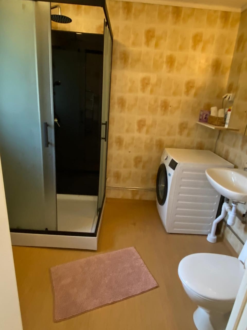 Private Villa Suite with Independent Entrance Apartment in Stockholm County