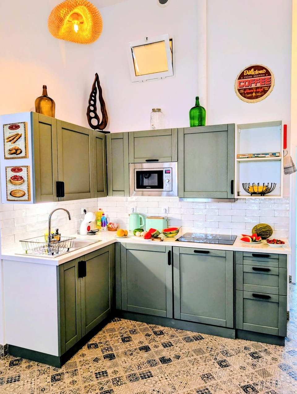 Kitchen or kitchenette, kitchen