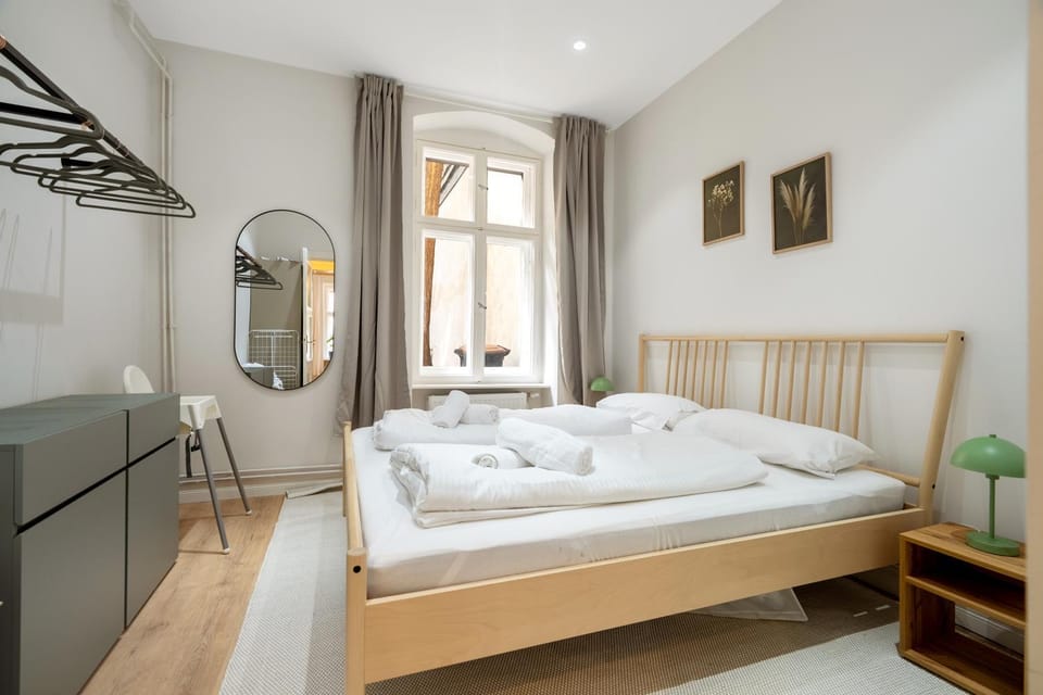 Bed, Photo of the whole room, Bedroom, towels, wardrobe