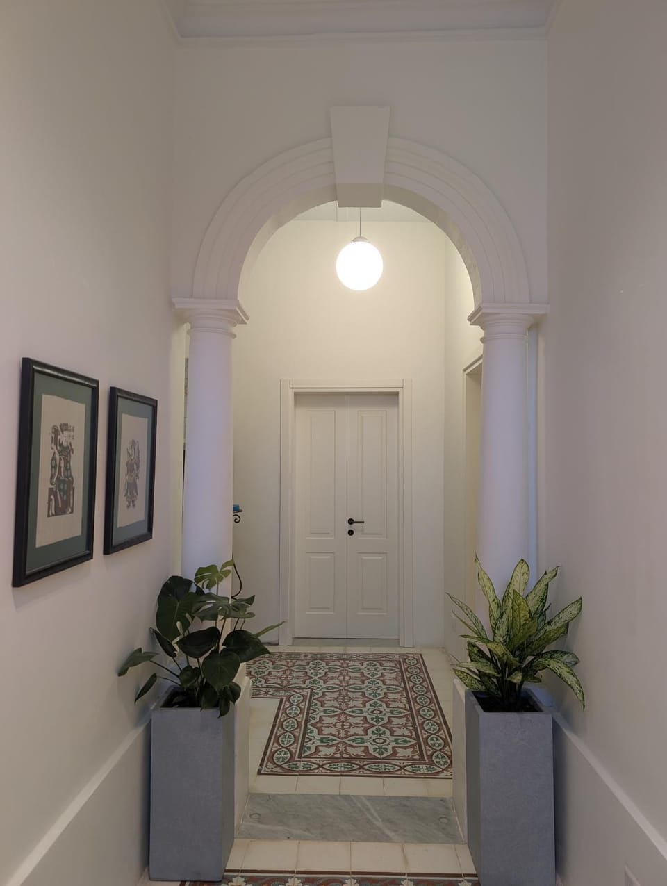 Facade/entrance