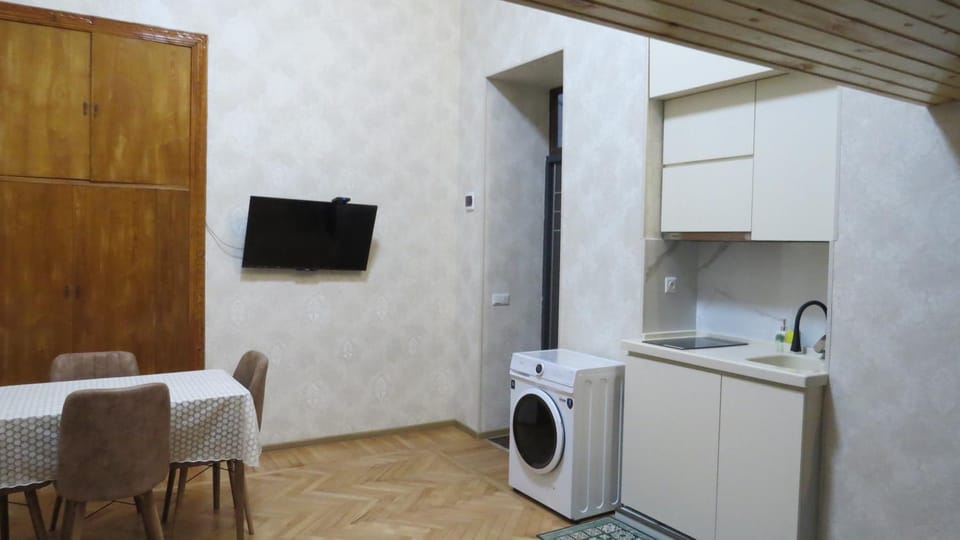 TV and multimedia, Kitchen or kitchenette, Seating area, Dining area, washing machine, air conditioner