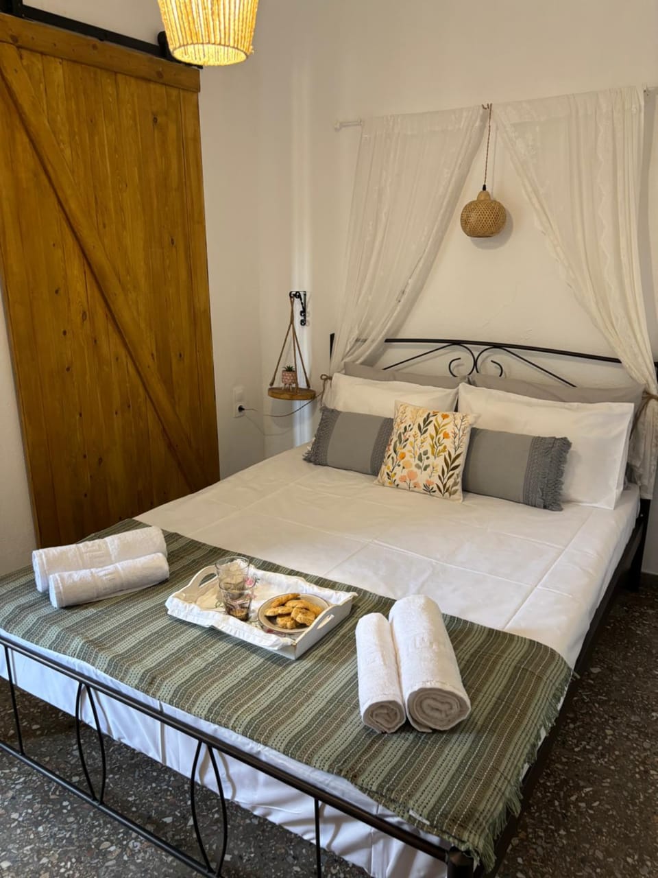 Bed, Bedroom, towels, wardrobe
