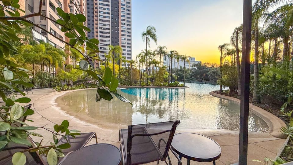 Pool view, Swimming pool, sunbed