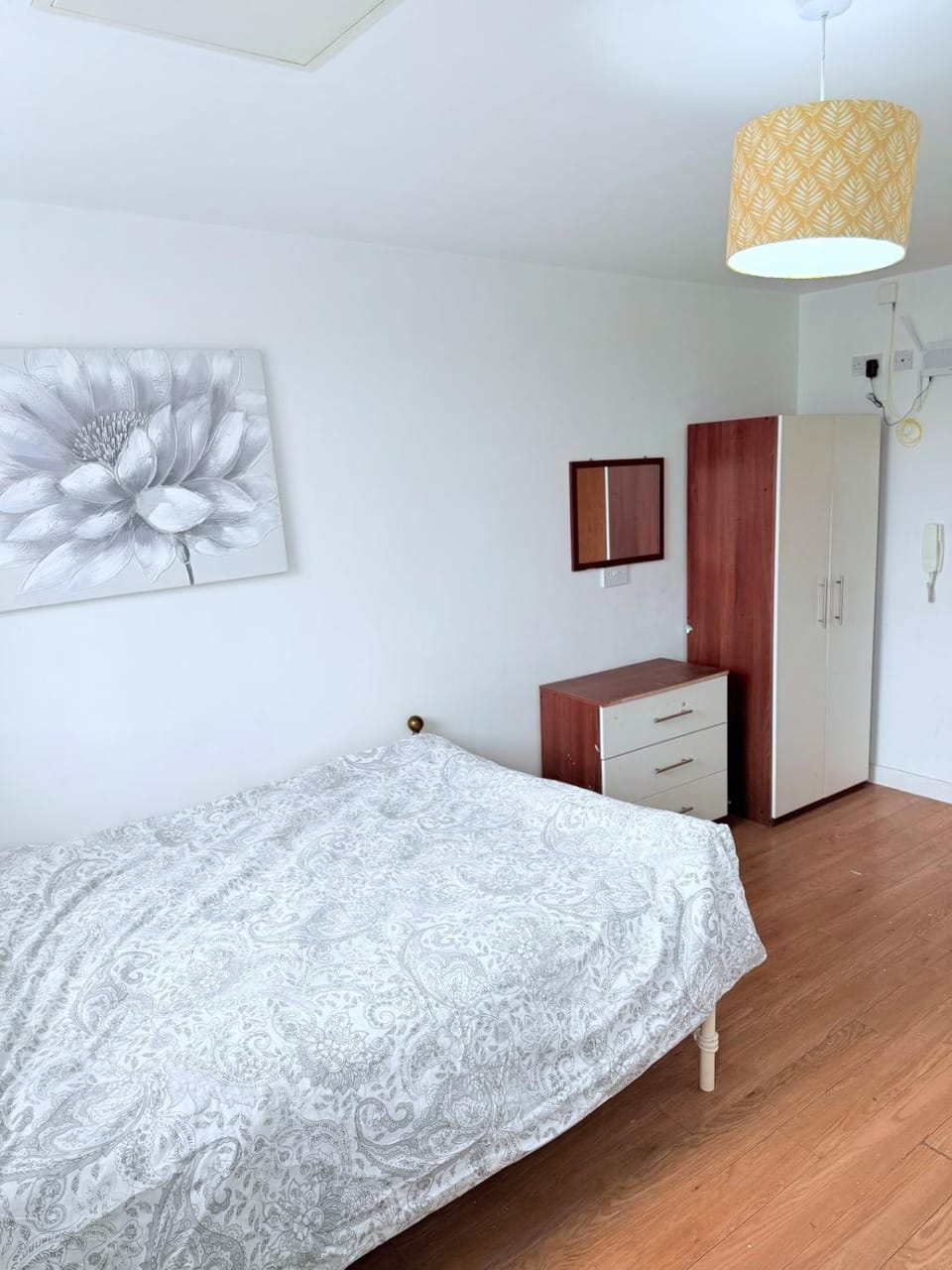 Bed, Photo of the whole room, Bedroom, wardrobe