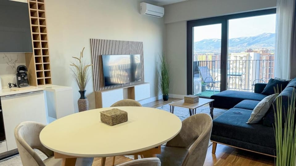 City View 1BR - Central Skopje - Free Parking Apartment in Skopje