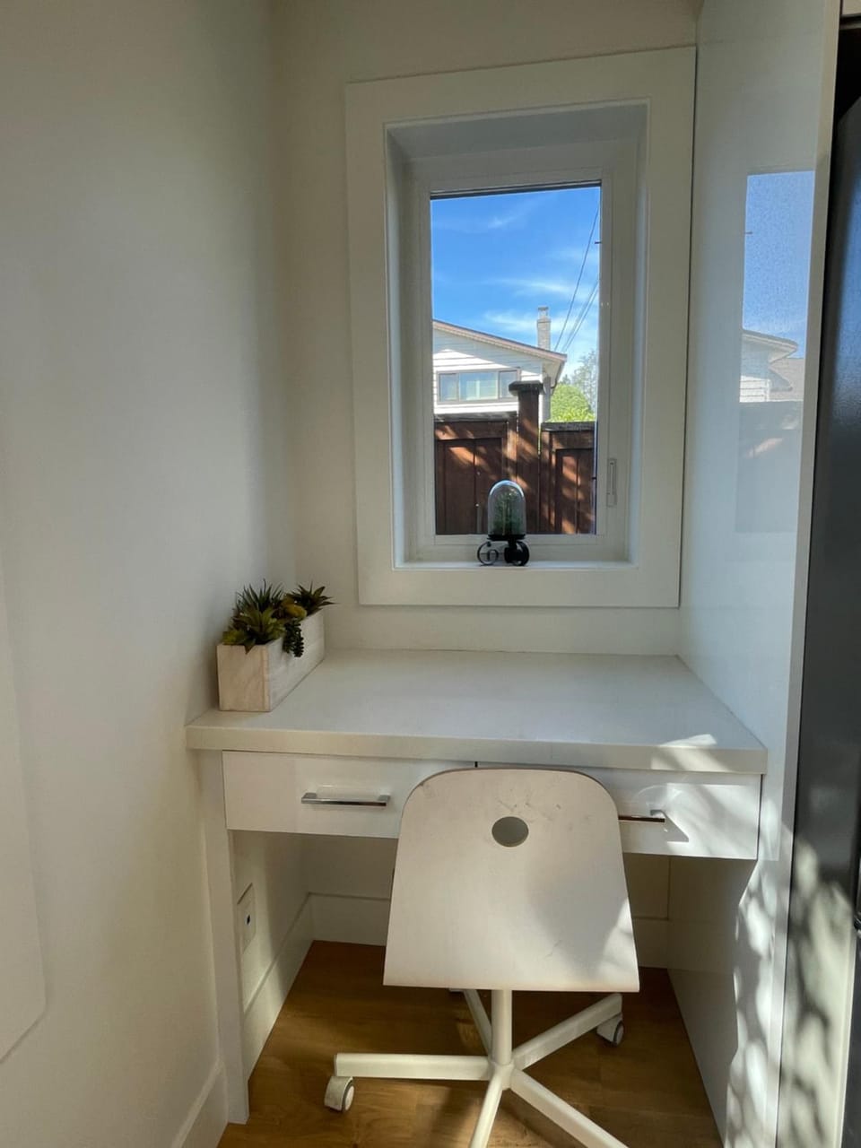 ChicVilla 3 Bedrooms 2 baths 8 min walk to Langara station Villa in Vancouver