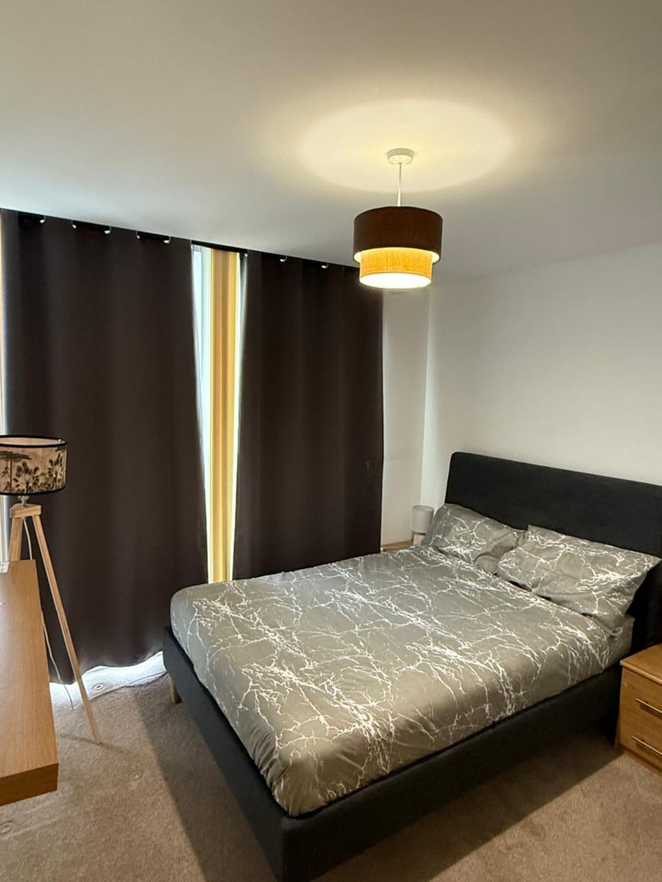 The urban corner MK Bed and Breakfast in Milton Keynes
