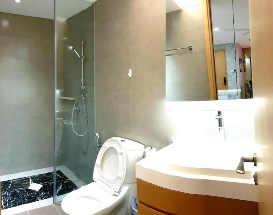 Seaview shared apartment Bed and Breakfast in Johor